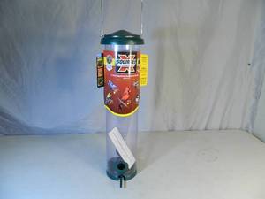 lot 86 image: New 2 Port Squirrel Resistant Feeder