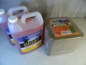 lot 90 image: 25 lb Deer Block, 2 Gallons Big&J Attractant