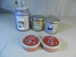 lot 123 image: New Yankee Candles and More