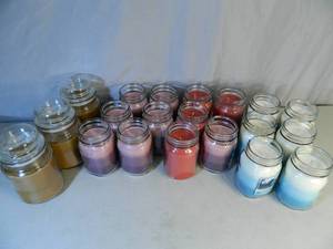 lot 130 image: 20 New Candles