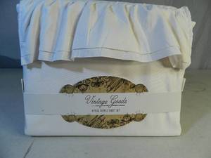 lot 142 image: New Super Cute Queen 4 Piece Ruffle Sheet Set