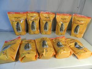 lot 146 image: 10 New 1 Pound Bags of Dakota Style Sunflower Seeds