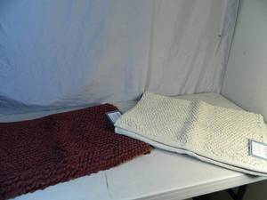 lot 150 image: 2 New Popcorn Rugs
