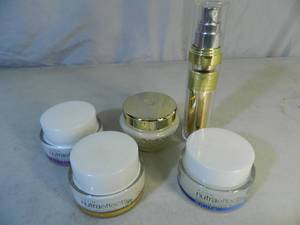 lot 153 image: New Avon Beauty Products