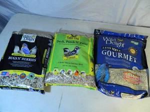 lot 186 image: 3 Bags of Bird Seed