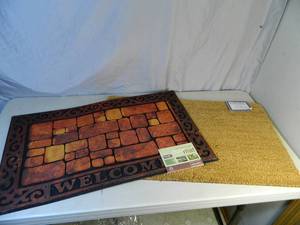 lot 193 image: 2 New Outdoor Mats