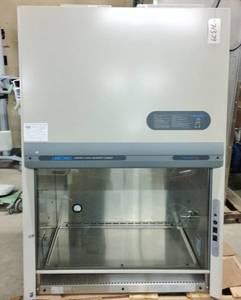 lot 2 image: MSRP $13,000&nbspLABCONCO Digital Purifier&nbsp3620404 3 Delta Class II, Type A2 Biosafety Cabinet&nbspTabletop Lighted Fume Hood - Excellent Working Condition  Certified Thru June 2019 Please see PDF For More Info On This Fantastic Cabinet