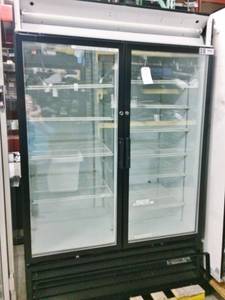 lot 2 image: MSRP $3500&nbspBeverage Air MT49 50 Two Section Glass Door Grocery Or Convenience Store Merchandiser Refrigerator w10 Shelves - Great Working Condition 