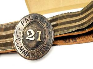 lot 31 image: 19th Century Knights Templar Paladin Commandery 21, St. Paul, Minn Sword Belt & Photo