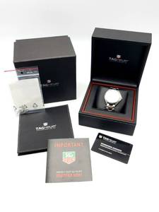 lot 33 image: Mens Tag Heuer Link Timepiece with the Original Box & Paperwork