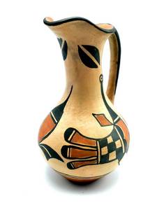 lot 207 image: 8 12 Native American (Santa Clara) Pottery Handled Pitcher