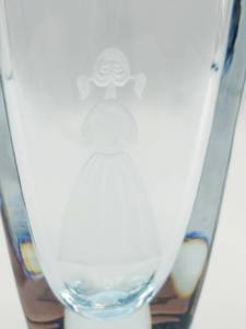 lot 16 image: Strombergshyttan Signed Swedish Art Glass Triangle Vase with Etched Backwards Girl 6