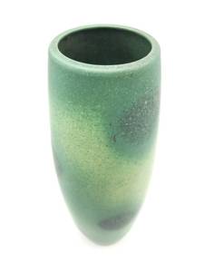 lot 500 image: Vintage 9 12 Asian Vase with Signed Label