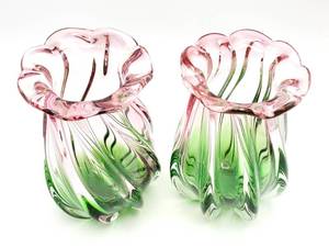 lot 17 image: Murano Cranberry and Electric Green Hand-Blown Art Glass Matching Vases 7 12
