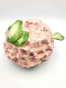 lot 18 image: Intrada Italian Floral Motif Tureen9 Tall