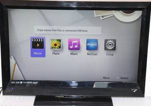lot 10 image: Vizio E321VL 32 TV