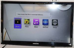 lot 19 image: Samsung UN24H4000BF 24 TV