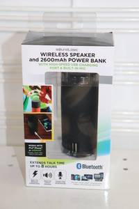 lot 64 image: Soundlogic Wireless Speaker and Power Bank