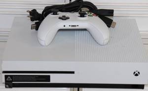 lot 70 image: XBOX 1S