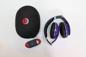 lot 72 image: Beats Studio Headphones