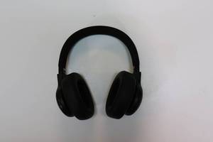 lot 73 image: JBL Headphones