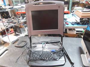 lot 73 image: Dell Poweredge Rack Console 15FP