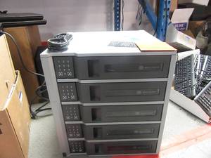 lot 4 image: New Bretford Model TL5C-K-US 5 Bay Charging Locker