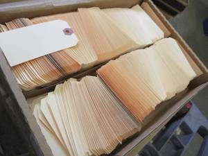 lot 1 image: Blank Manilla Tags
