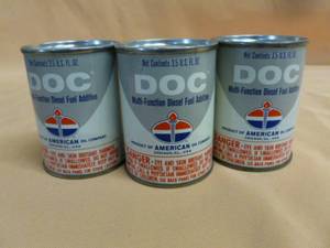 lot 39 image: Vintage Oil Can