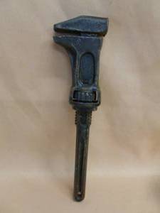 lot 40 image: Antique Tool