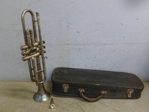 lot 51 image: Vintage Silver Trumpet