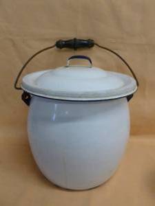 lot 53 image: Antique Chamber Pot