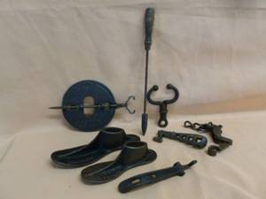 lot 57 image: Antique Items