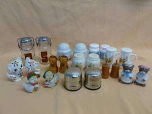 lot 76 image: Salt & Pepper Shaker Sets