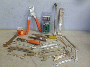 lot 91 image: Tools