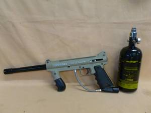 lot 96 image: Paint Ball Gun