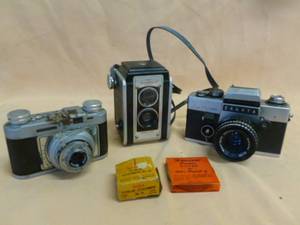 lot 143 image: Vintage Cameras