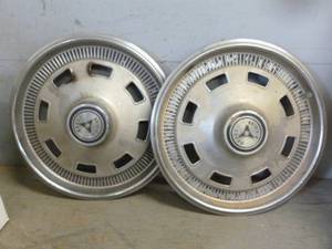 lot 150 image: Vintage Hub Caps