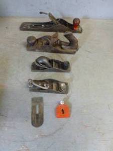 lot 176 image: Vintage Jack Planes