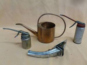 lot 217 image: Oiler Cans
