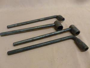lot 236 image: Antique Tool Set