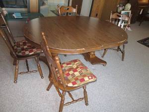Dining Table With Both Leaves (Meas...