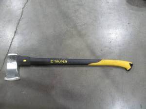 lot 5 image: Truper axe