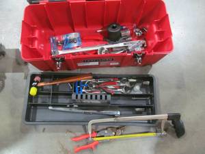 lot 42 image: Craftsman tool box, tools