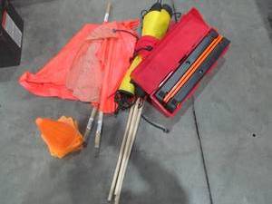 lot 59 image: flags, Safety Triangle road flares