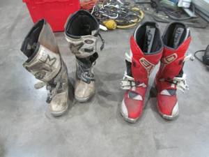 lot 85 image: Oxie motor cross boots