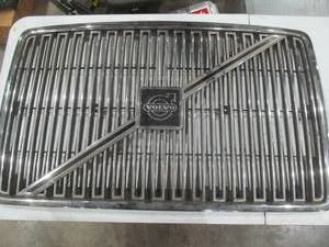 lot 150 image: Volvo Grill insert