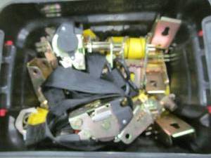 lot 203 image: Ratchets straps in tote