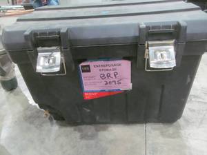 lot 237 image: tool, tote