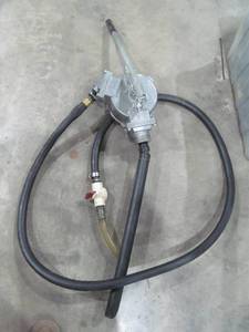 lot 250 image: barrel pump